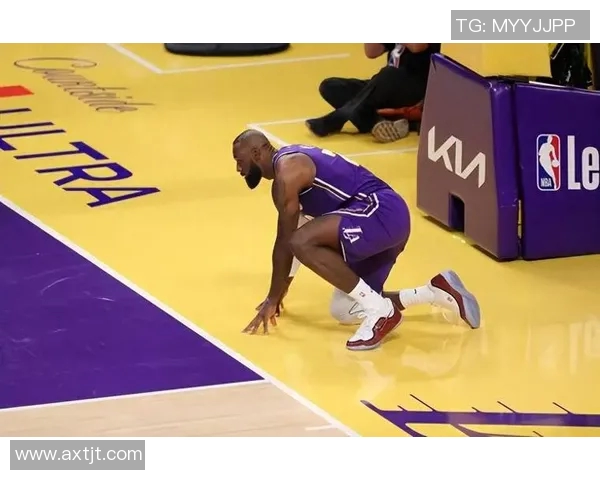 里夫斯狂砍44分10助攻,詹姆斯仅得8分,湖人客场惊险击败猛龙 里夫斯狂砍44分10助攻,詹姆斯仅得8分,湖人客场惊险击败猛龙