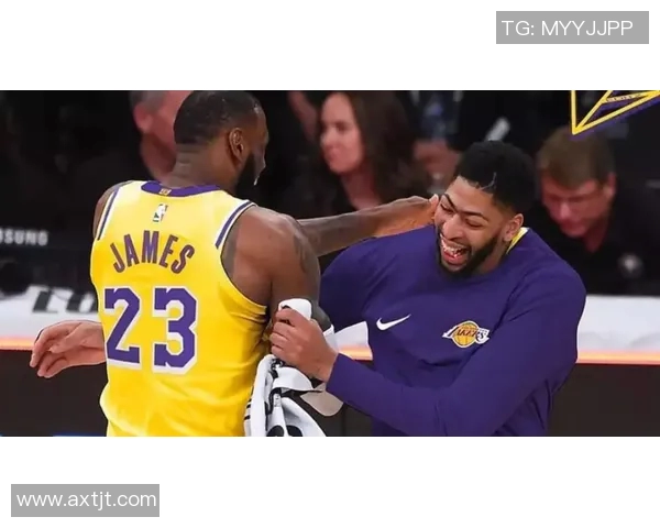 老鹰7连败后战绩联盟倒数第12 马刺明年有权和他们互换首轮签! 老鹰7连败后战绩联盟倒数第12 马刺明年有权和他们互换首轮签!