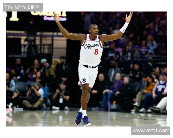 勇士101-114快船 球员评价：2人优秀，4人及格，3人低迷